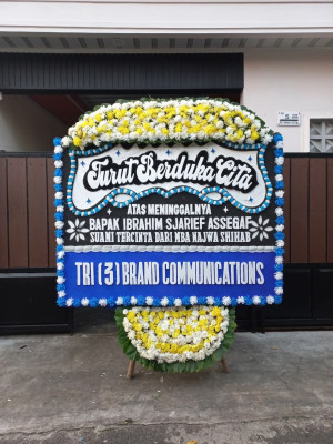 Papan Bunga Duka di Wangurer Barat